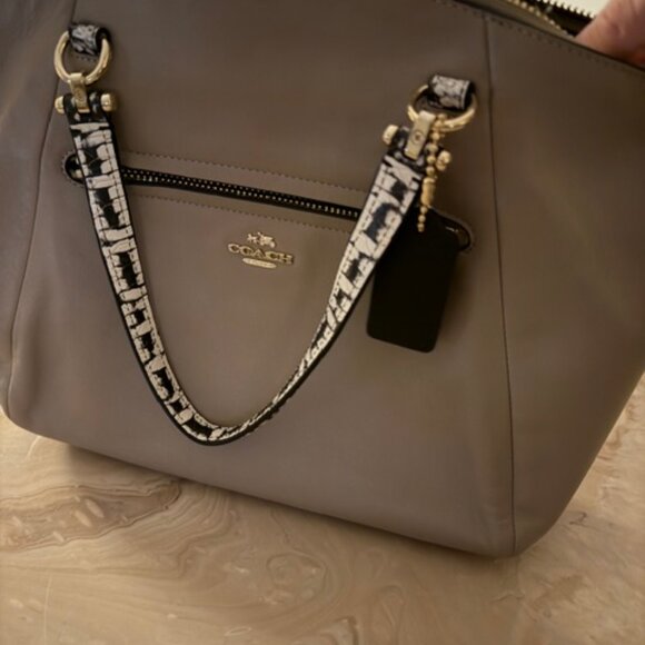 Coach Purse - Picture 4 of 6